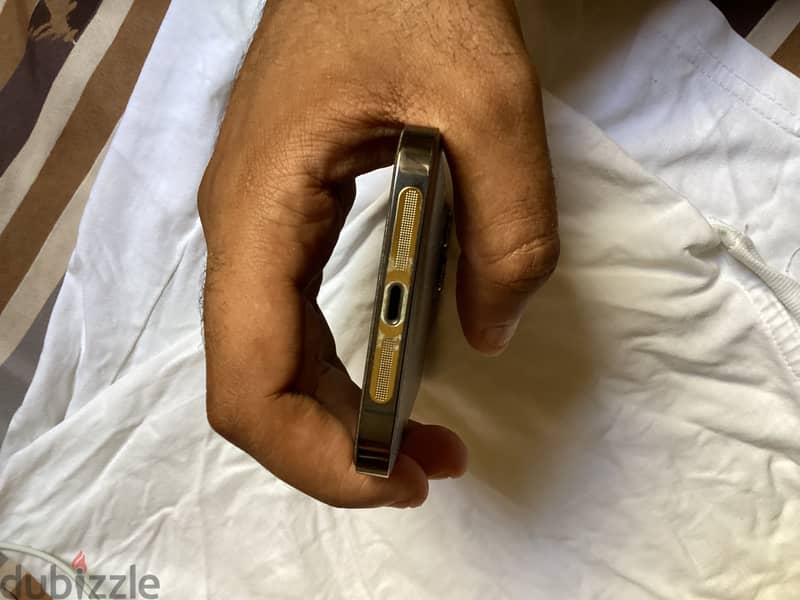 Iphone 13 pro max like new 4