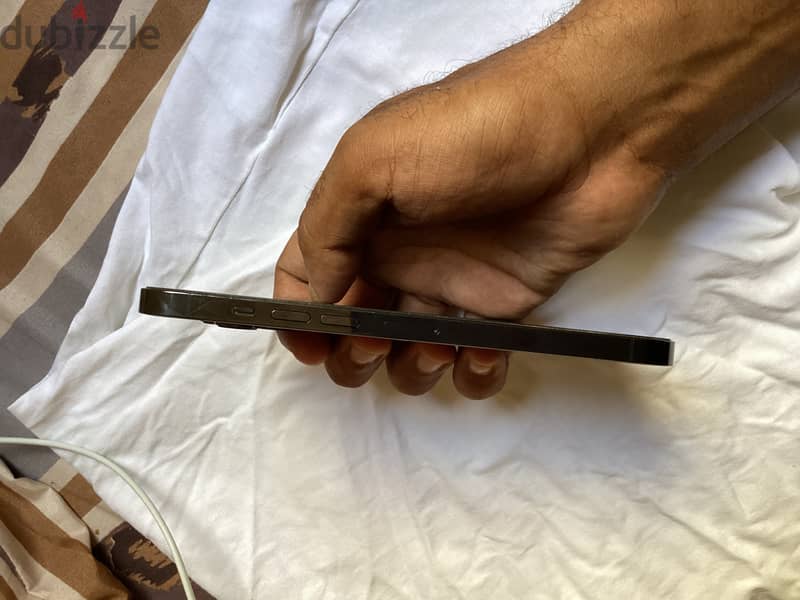 Iphone 13 pro max like new 5