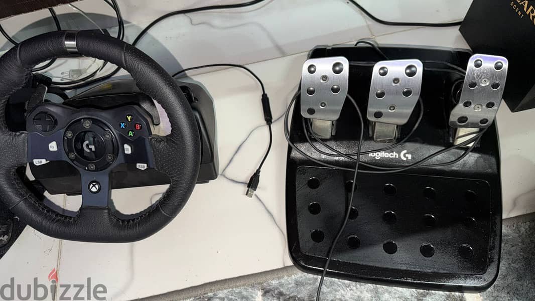 LOGITECH DRIVING FORCE STEERING WHEEL G920 Used 1