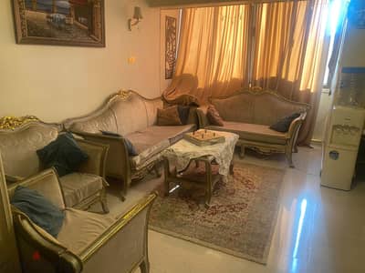 عفش شقة بحالة جيدة جداا