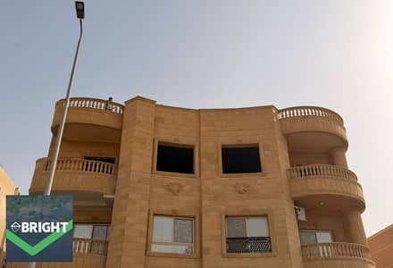 Apartment 200m+garden 150m RTM Pool under price !!