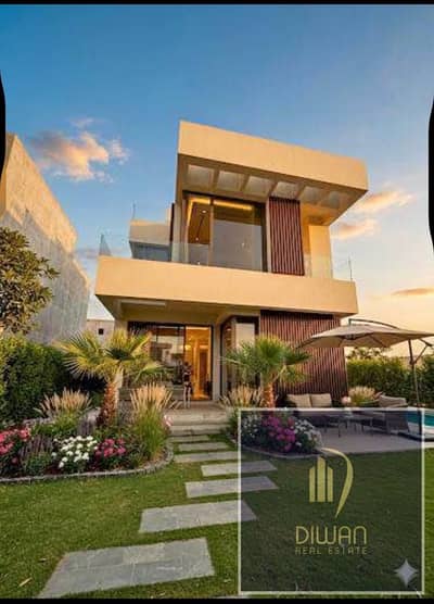 stand alone villa for sale in The Crest compound—Next to Hyde Park—directly overlooking South 90th Street and the Middle Ring Road, and close to the A