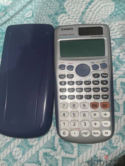 آلة حاسبة Casio fx-991ES PLUS الأصلية – بحالة ممتاز