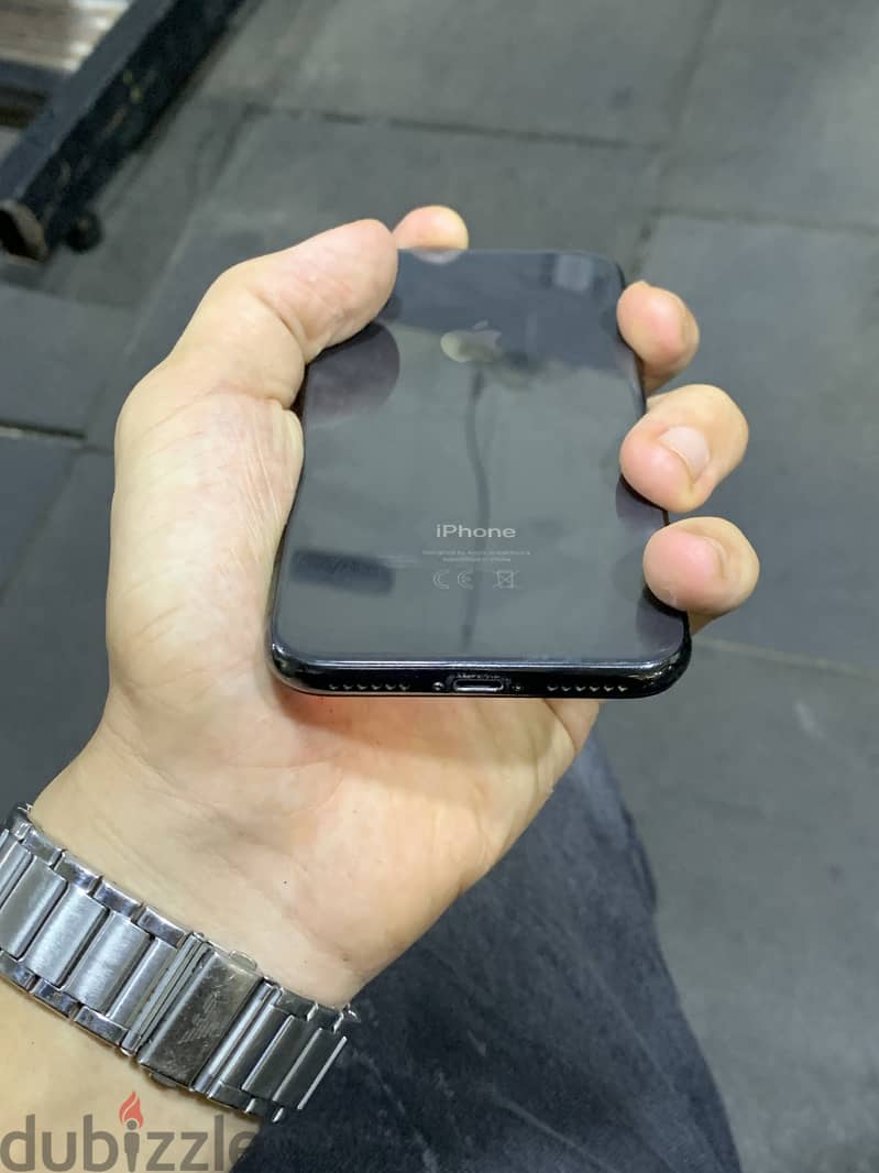 iPhone X 4