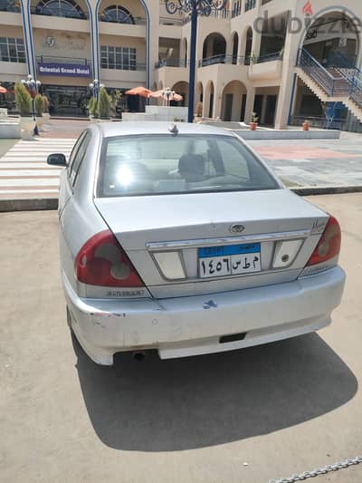 ميتسوبيشي ميراج 2006