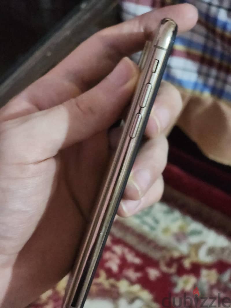Apple - iPhone XS 1