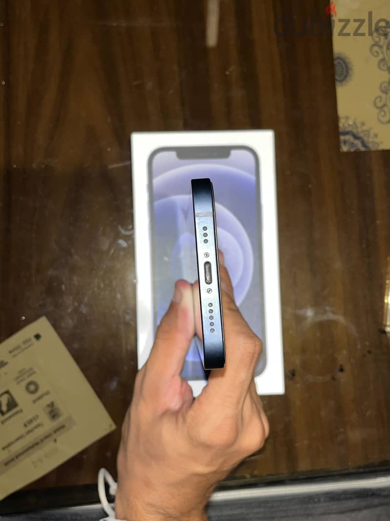 Apple - iPhone 12 4