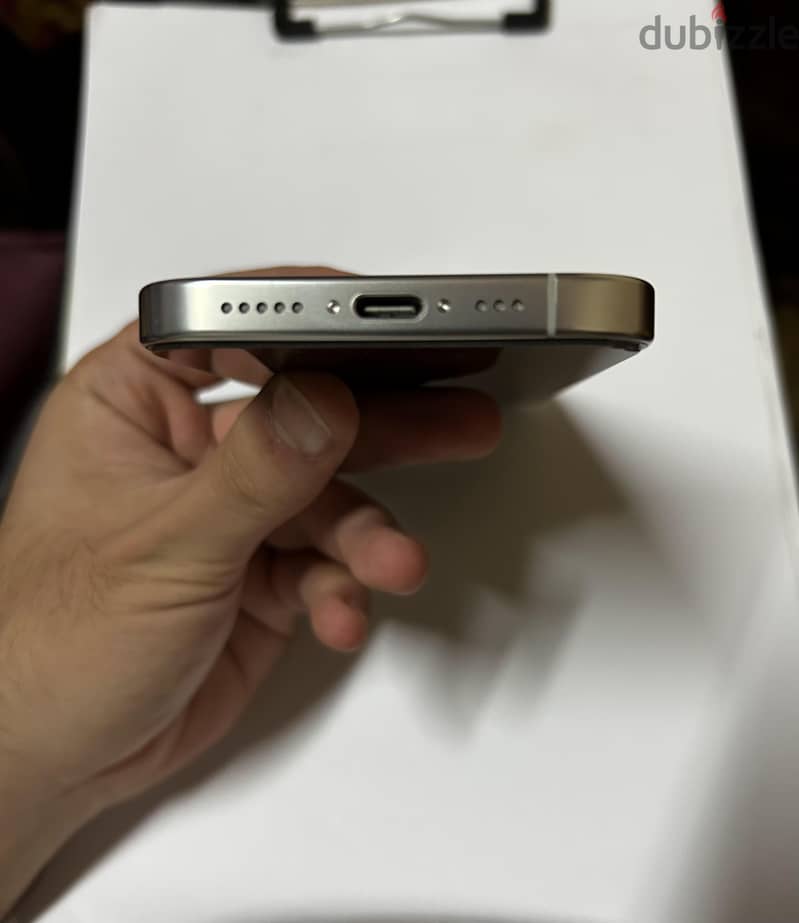 Apple - iPhone 16 Pro 3