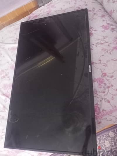 شاشتين قطع غيار