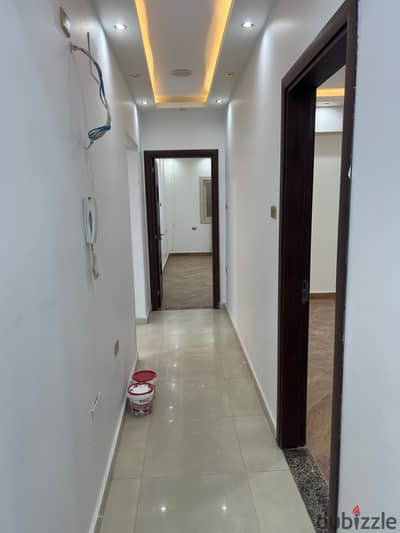 For rent, a 120-meter administrative apartment close to Al-Bahr and Al-Nahas street, suitable for a clinic or company headquarters.