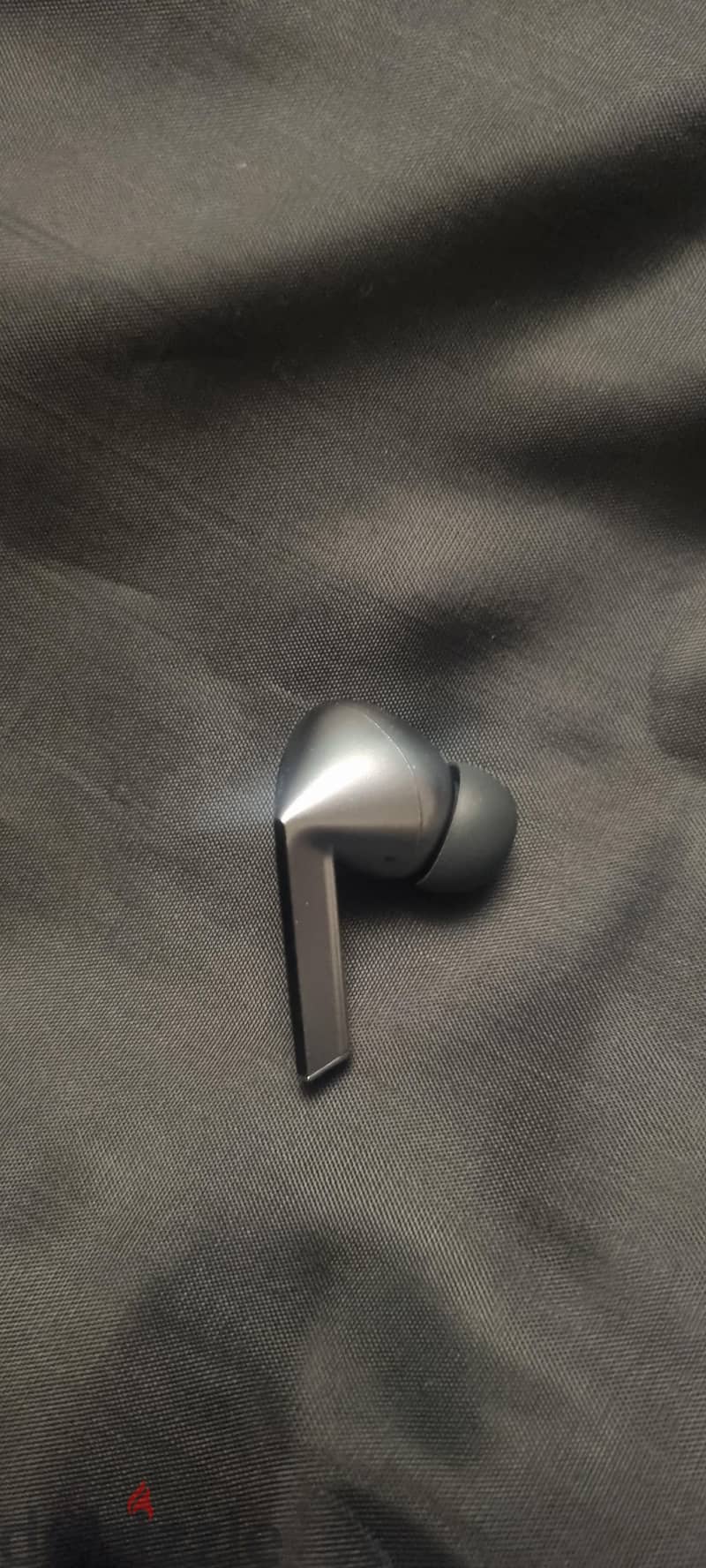 فرده يمين buds 3 pro 1