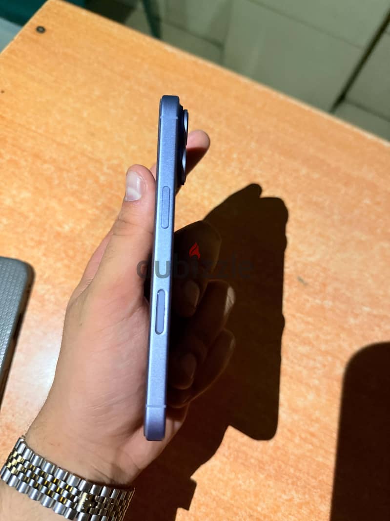 Apple - iPhone 17 3