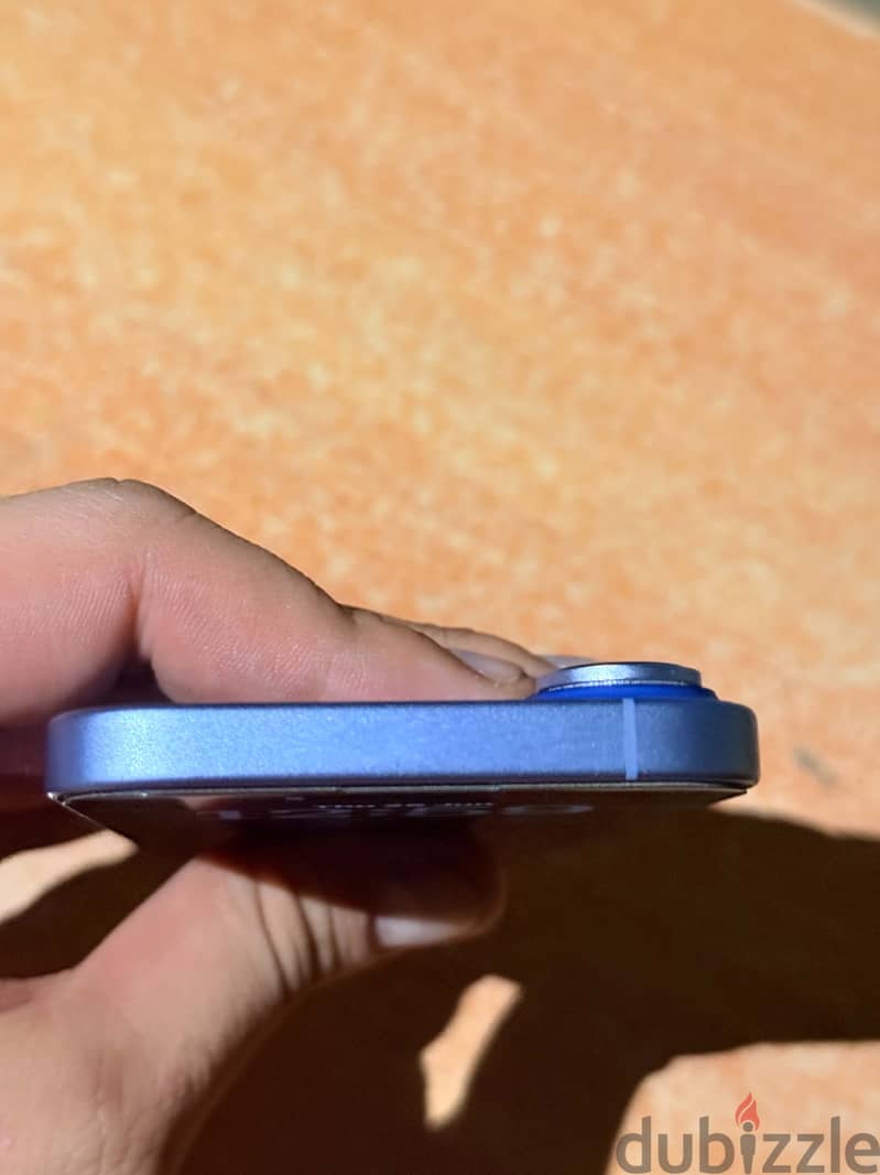 Apple - iPhone 17 4