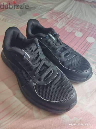 Mintra apex black sneakers 42 - حذاء رياضي منترا اسود
