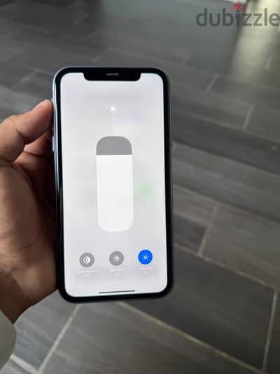 Apple - iPhone 11 لقطة