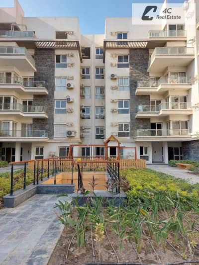 Apartment for sale 175m with an old contract at Clubpark ready to move 3 bdr in Mountain View i City Compound Fifth Settlement New Cairo