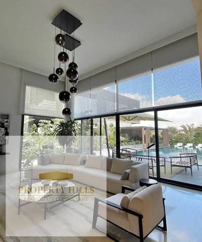 Villa for sale at half its original price. Looking for a buyer ready to take possession immediately upon signing the contract. Located in a villa-only compound.