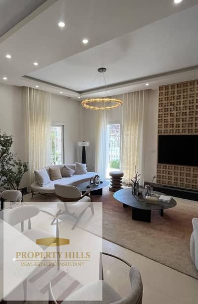 Villa for sale at half its original price. Looking for a buyer ready to take possession immediately upon signing the contract. Located in a villa-only compound.