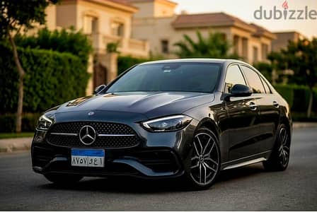مرسيدس بنز سي 200 2022 AMG فابربكا حالة ممتازة