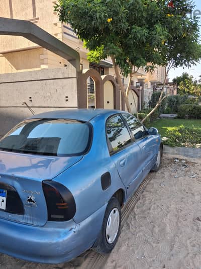 دايو لانوس 2005