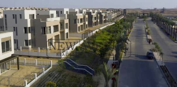 under market price villa ready to move Ready-to-Move Family house with Roof & 4 Master Bedrooms for Sale in Palm Hills New Cairo