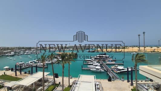 شاليه يري عالبحر مباشرة فاخر للبيع في مارينا مراسي | إطلالة مميزة على المارينا و اليخوت مباشرة صف اول  | تشطيبات راقية | بسعر مميز marassi marina