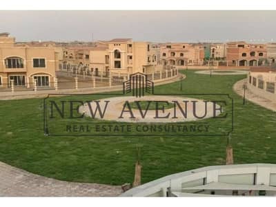 جاهز للاستلام أقل من سعر السوق أكبر تاون هاوس بحري  في كمبوند الشروق سبرنجز إطلالة مفتوحة موقع مميز El Sherouk Springs