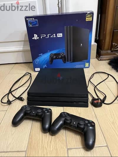 معايه 3 اجهزه ps4 زيرو لسه بكرتنهم مكملوش شهر استعمال بسعر لقطه