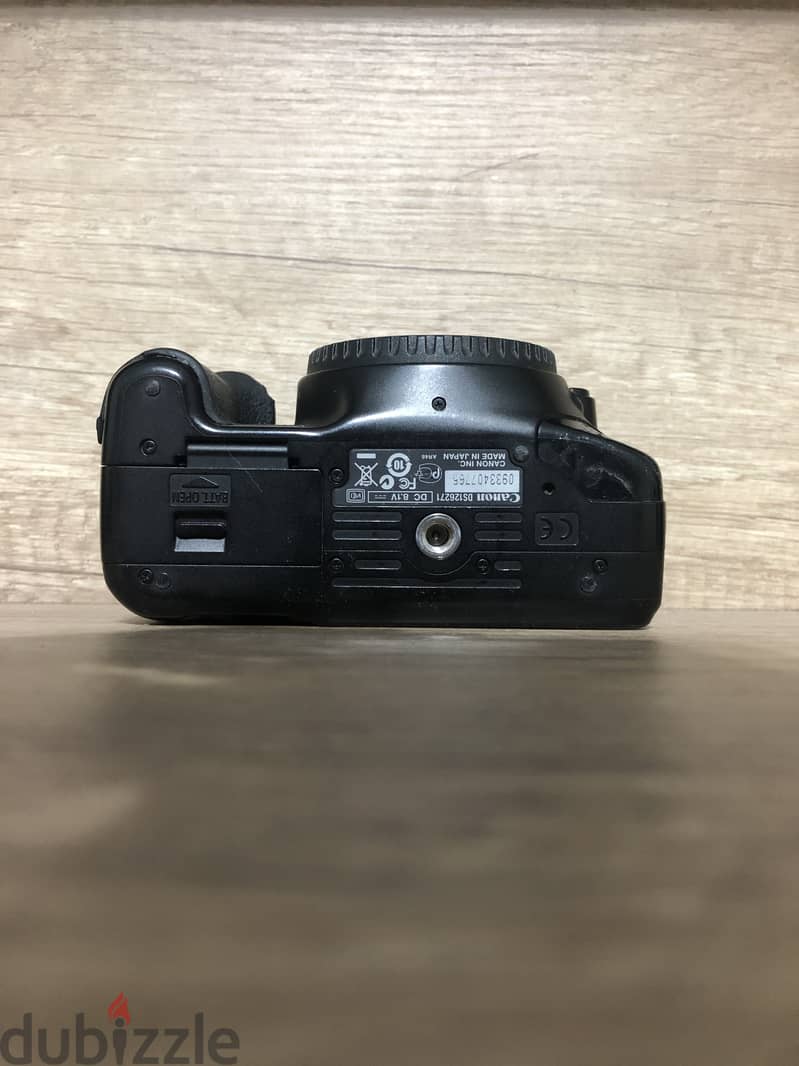 Canon EOS 550D + 18-55 mm kit lens 9