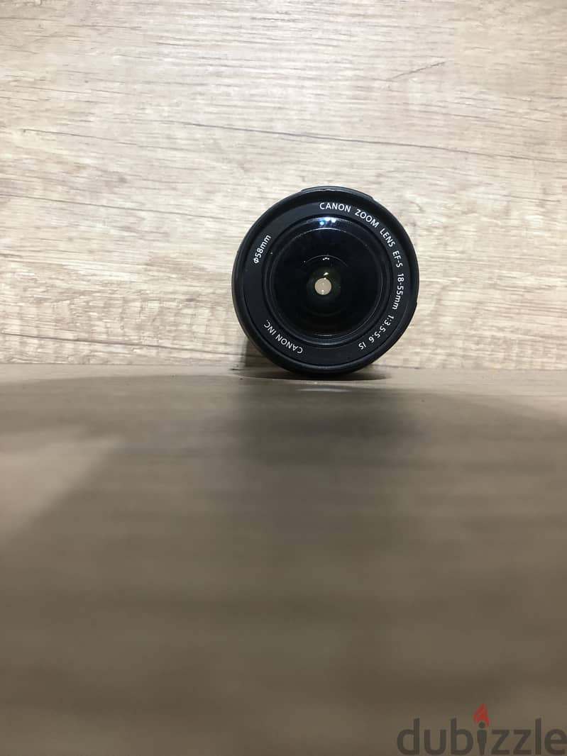 Canon EOS 550D + 18-55 mm kit lens 11
