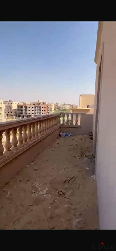 للبيع بالشروق شقه اماميه ١٨٥ متر بفيو امامي بالكامل ٣ غرف و٢ حمام متاحه قسط وكاش