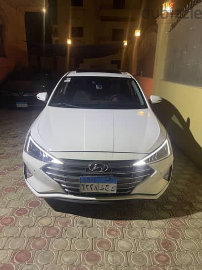 Hyundai Elantra 2025