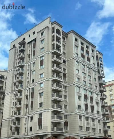 I own an apartment in Sawari with a direct panoramic view of the club