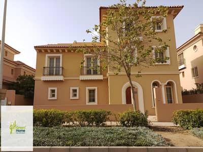 corner Standalone Villa for Sale in Hyde Park New Cairo   Pool View    Ultra Super Lux