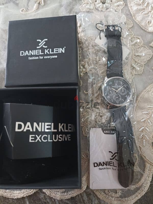 Daniel Klein Leather Chronograph Watch DK. 1.13550-1 3