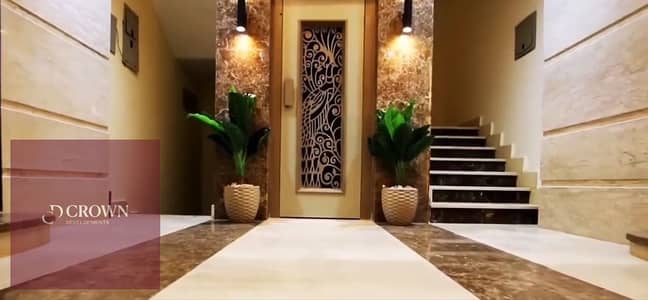 شقة أرضي بجاردن أستلام فورى أمام مدخل الشيخ زايد 4