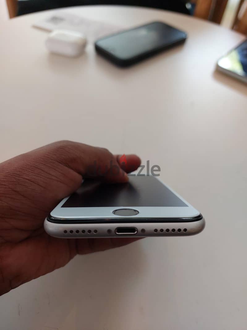 iPhone SE 2 5