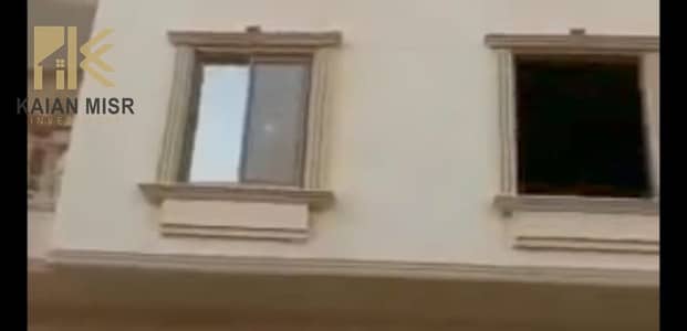 شقة لقطة للبيع ٢٢٠م في واحدة من أفضل مناطق مدينة الشروق