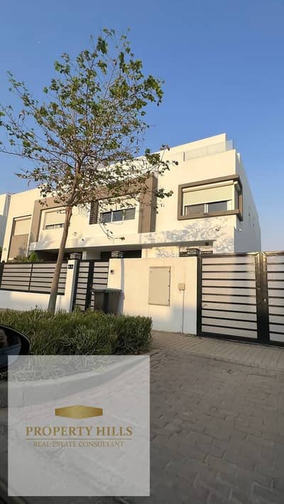 فيلا للبيع في هايد بارك سنترال بمساحات مميزة وتشطيبات عالمية وأقل سعر مقدم 5% لفتره محدوده
