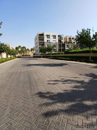 شقة جاهزة للاستلام الفوري متشطبة للبيع في أب تاون كايرو إعمار Uptown Cairo Emaar