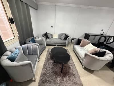 أنتريه مودرن خشب زان عمولة بحالة ممتازة جدًا