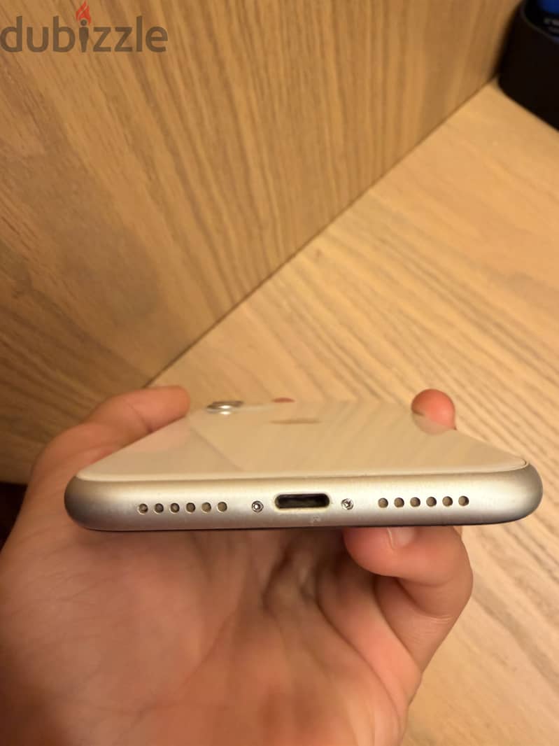 Apple - iPhone 11 5