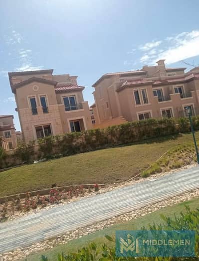 أفضل سعر فيلا كلاسيك علي وجهتين استلام فوري في لافيستا سيتي -La Vista City  New Capital
