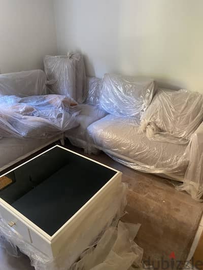 ركنة مودرن جديدة زيرو + ترابيزة وسط