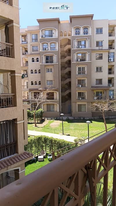 للبيع في مدينتي كاش شقه  107م دور التاني 2 غرفه نوم + 1 حممام  تشطيب شركه موقع مميز دقايق من خدمات و المسجد قريبه جدا من open air mall و مجمع بنوك