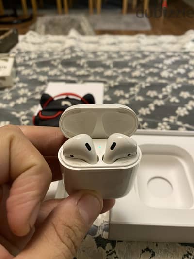 Airpods 2nd Generation original ايربودز ٢ أصلية بالعلبة