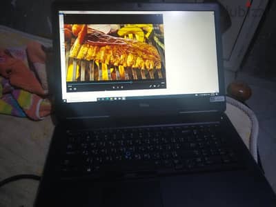 لابتوب DELL 7720 للبيع
