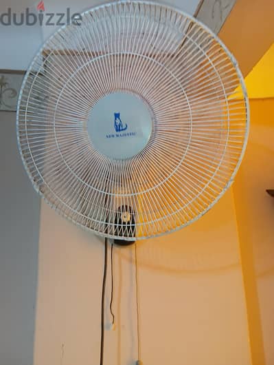 مروحه حائط ماچستك بحاله ممتازه فى سيدى بشر