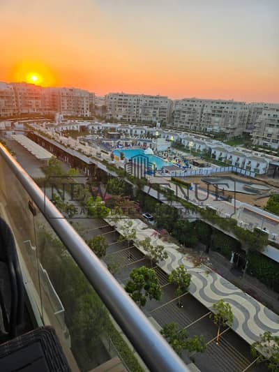 Fully furnished 3BR apartment in Mountain View iCity, prime location with parking slot