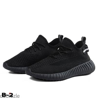 كوتشي yeezy